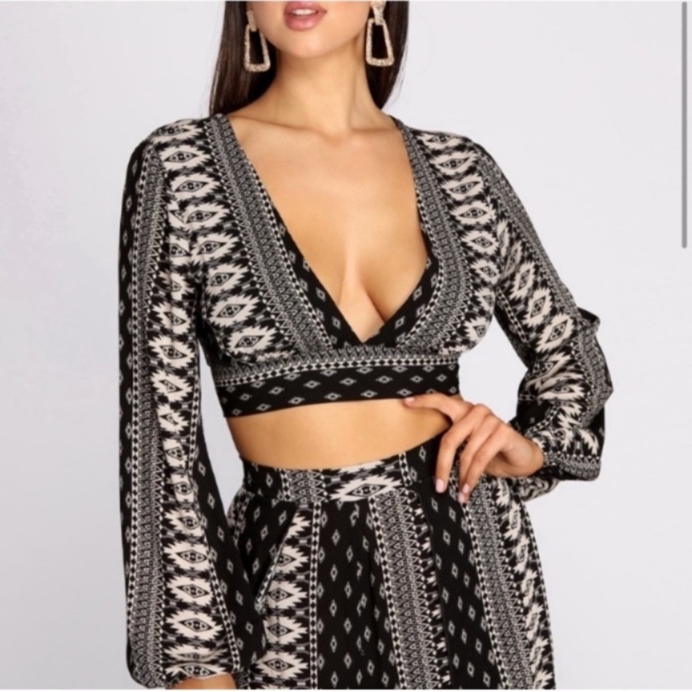 🪞 NEW windsor balloon sleeve front plunge tie back dressy crop top black cream